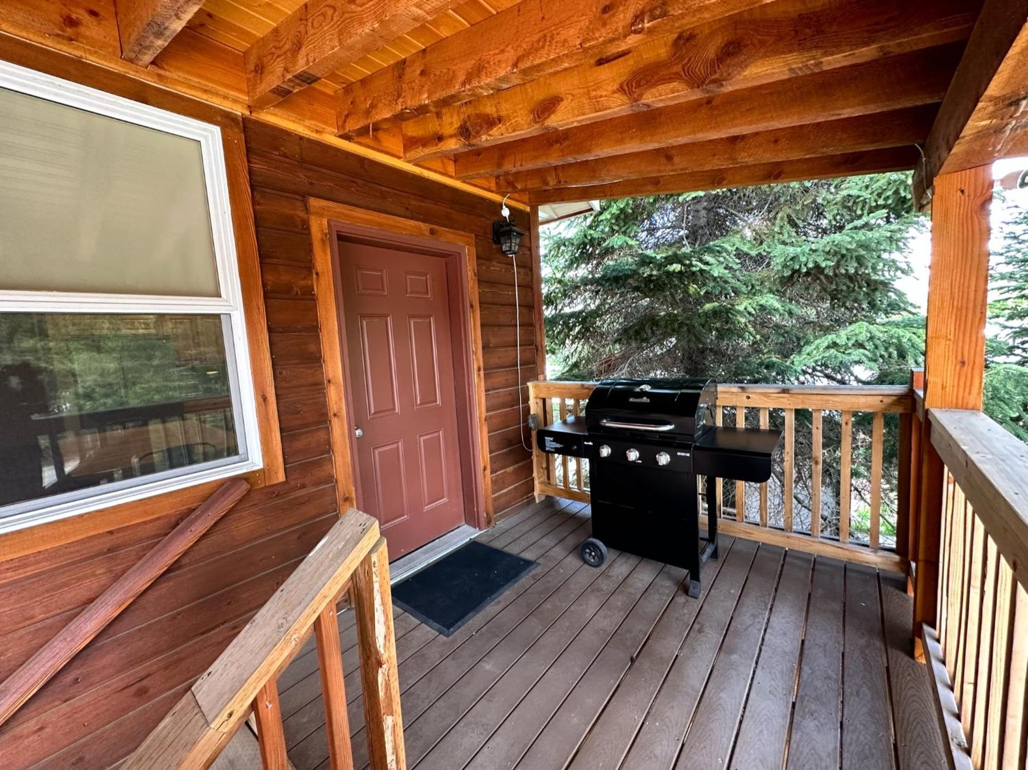 Yellowstone Cabins And Rv Уест Йелоустоун Екстериор снимка