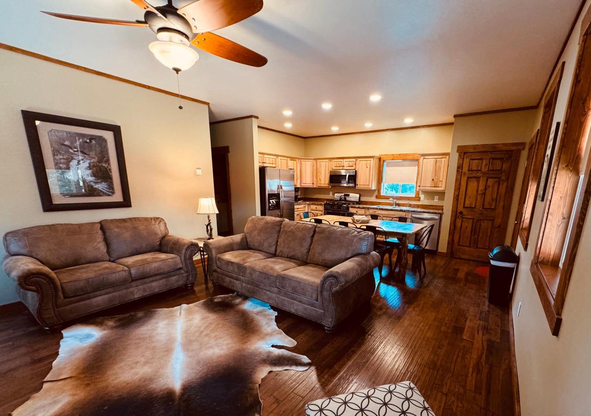 Yellowstone Cabins And Rv Уест Йелоустоун Екстериор снимка